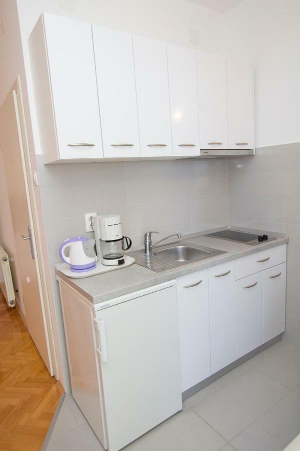 Apartmani Marija Cizmic Makarska Exterior photo